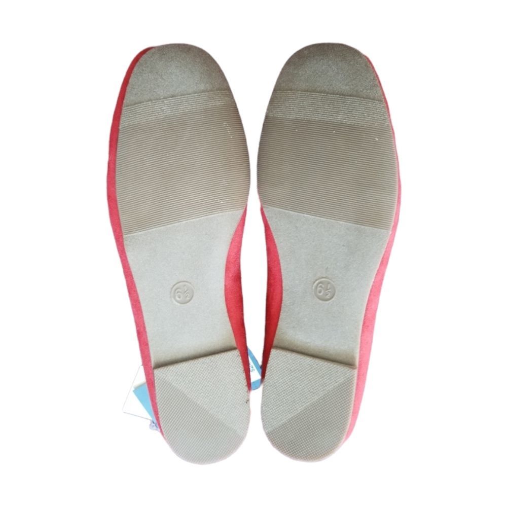 Universal Thread Flats - Picture 5 of 5